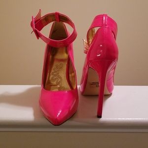 HOT PINK pointy toe pumps